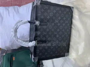 Men’S Louis Vittion Hand Bag