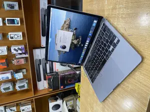 Laptop Apple MacBook Pro 2020 16GB Intel Core I5 SSD 1T