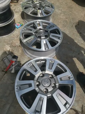Toyota Tundra 20 Rim 2012/14 Follow Come