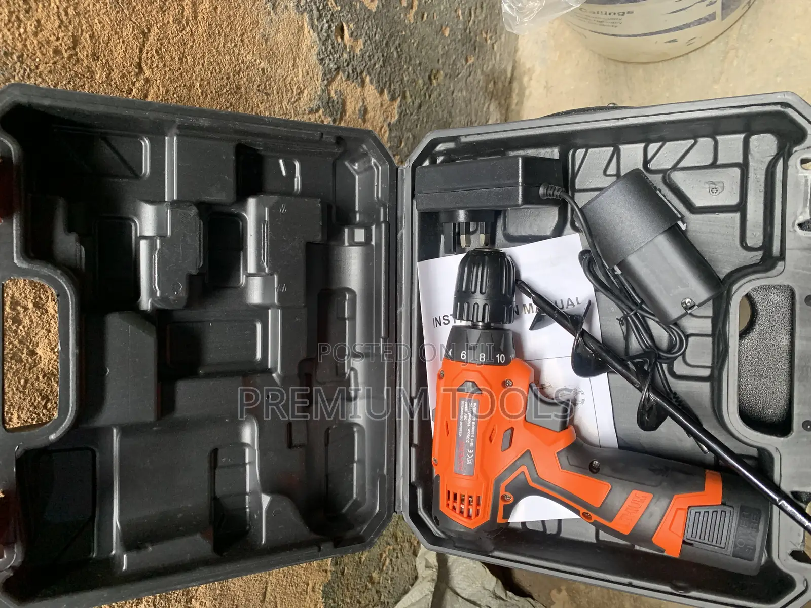 Cordless Earth Auger Small
