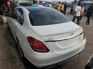 Mercedes-Benz C300 Sport 4Matic Sedan AWD (2.0L 4cyll 7A) 2016 White