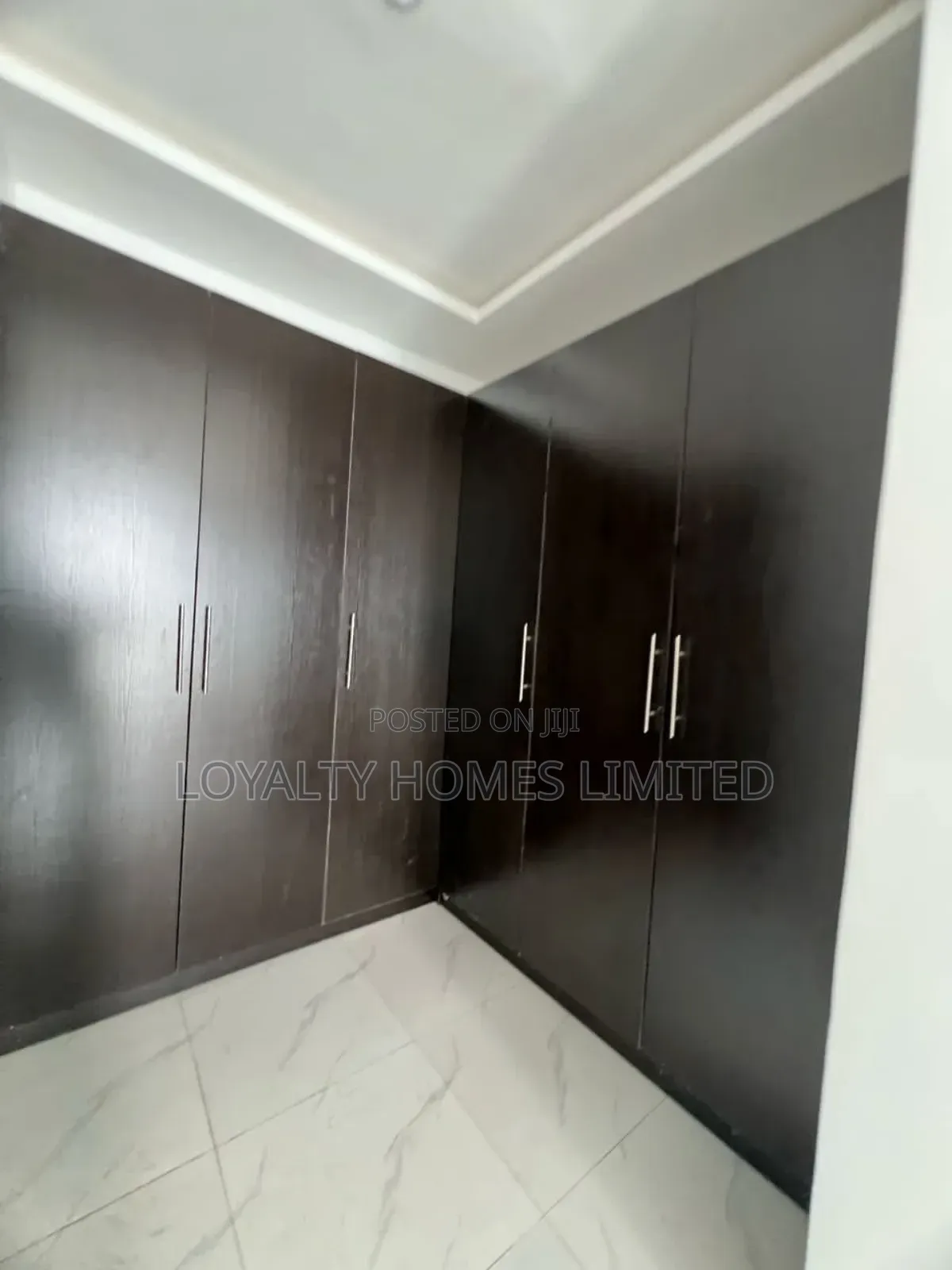 4bdrm Duplex in Ikeja for sale