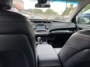 Toyota Avalon 2017 Silver