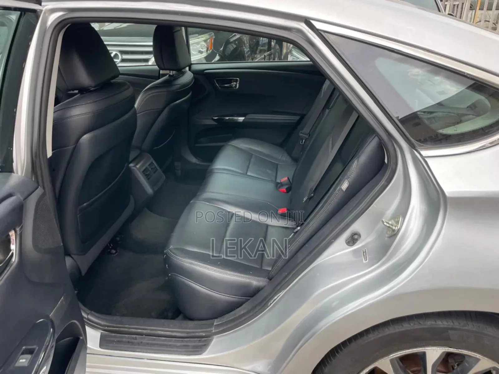 Toyota Avalon 2017 Silver