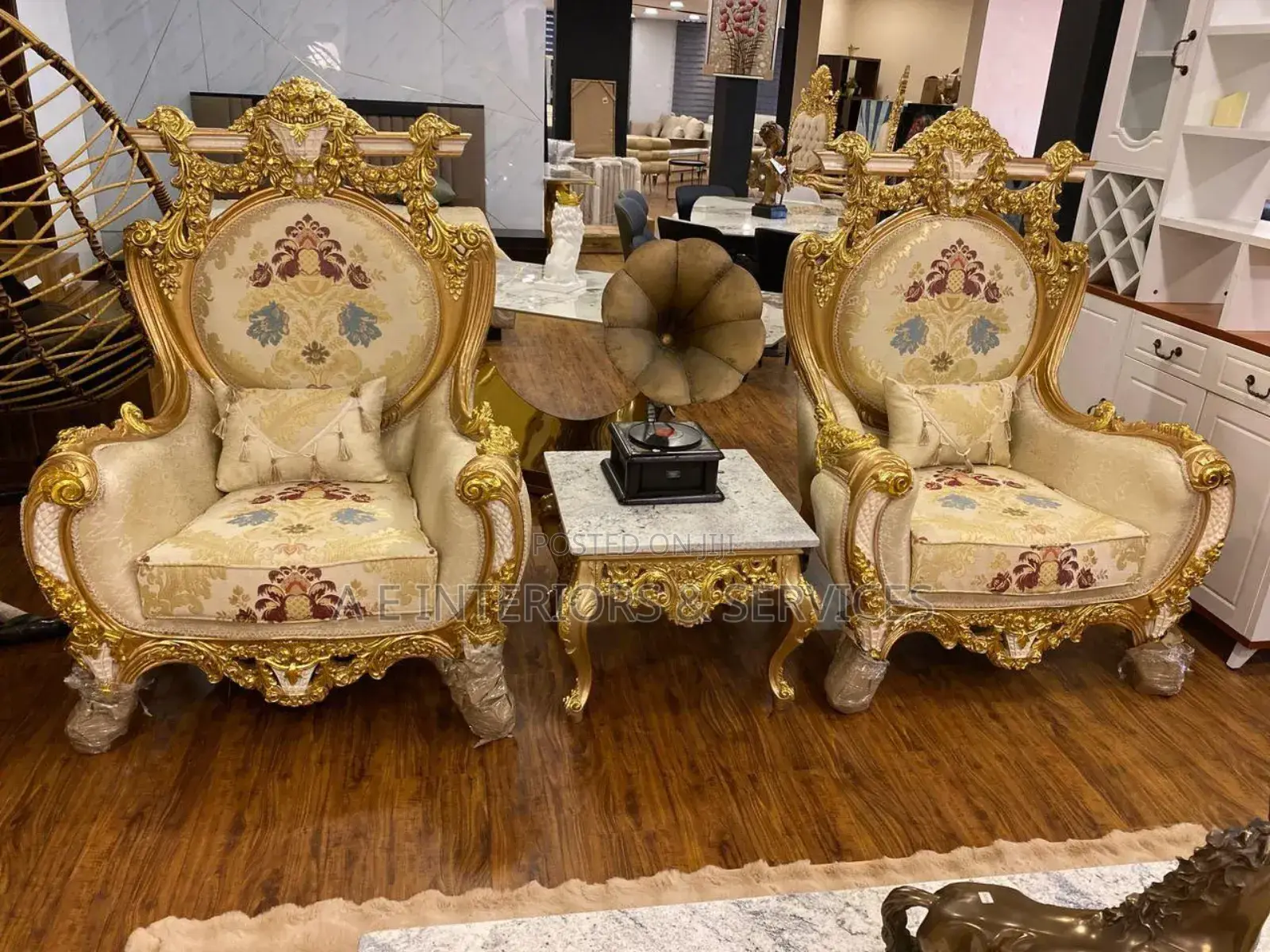 Executive Royal Chairs and Dinning Set