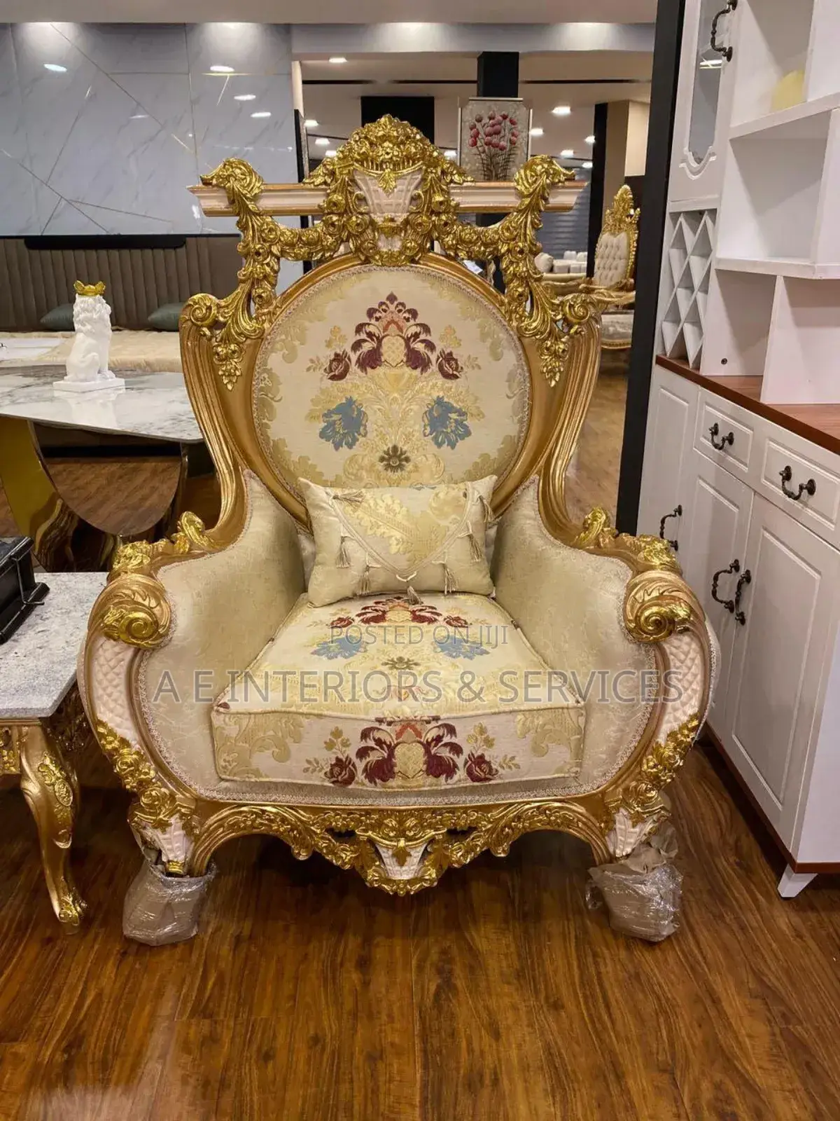 Executive Royal Chairs and Dinning Set