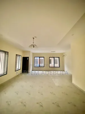4bdrm Duplex in Chevron for rent