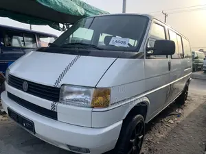 Volkswagen Transporter 2000 White