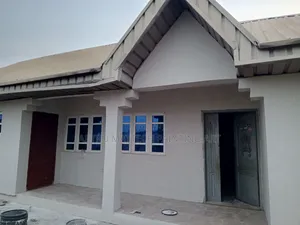 Strong Durable Screeding Walls/Boards.