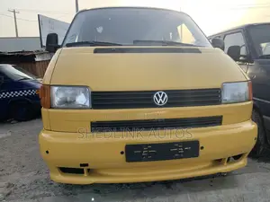 Volkswagen Transporter 2000 Yellow