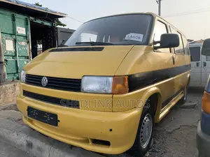 Volkswagen Transporter 2000 Yellow