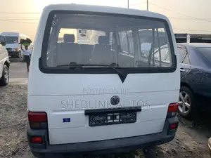 Volkswagen Transporter 2000 White