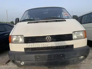 Volkswagen Transporter 2000 White
