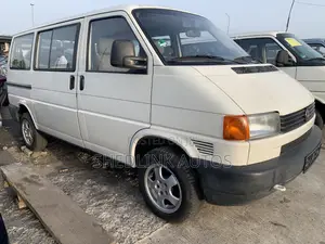 Volkswagen Transporter 2000 White