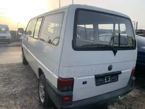 Volkswagen Transporter 2000 White