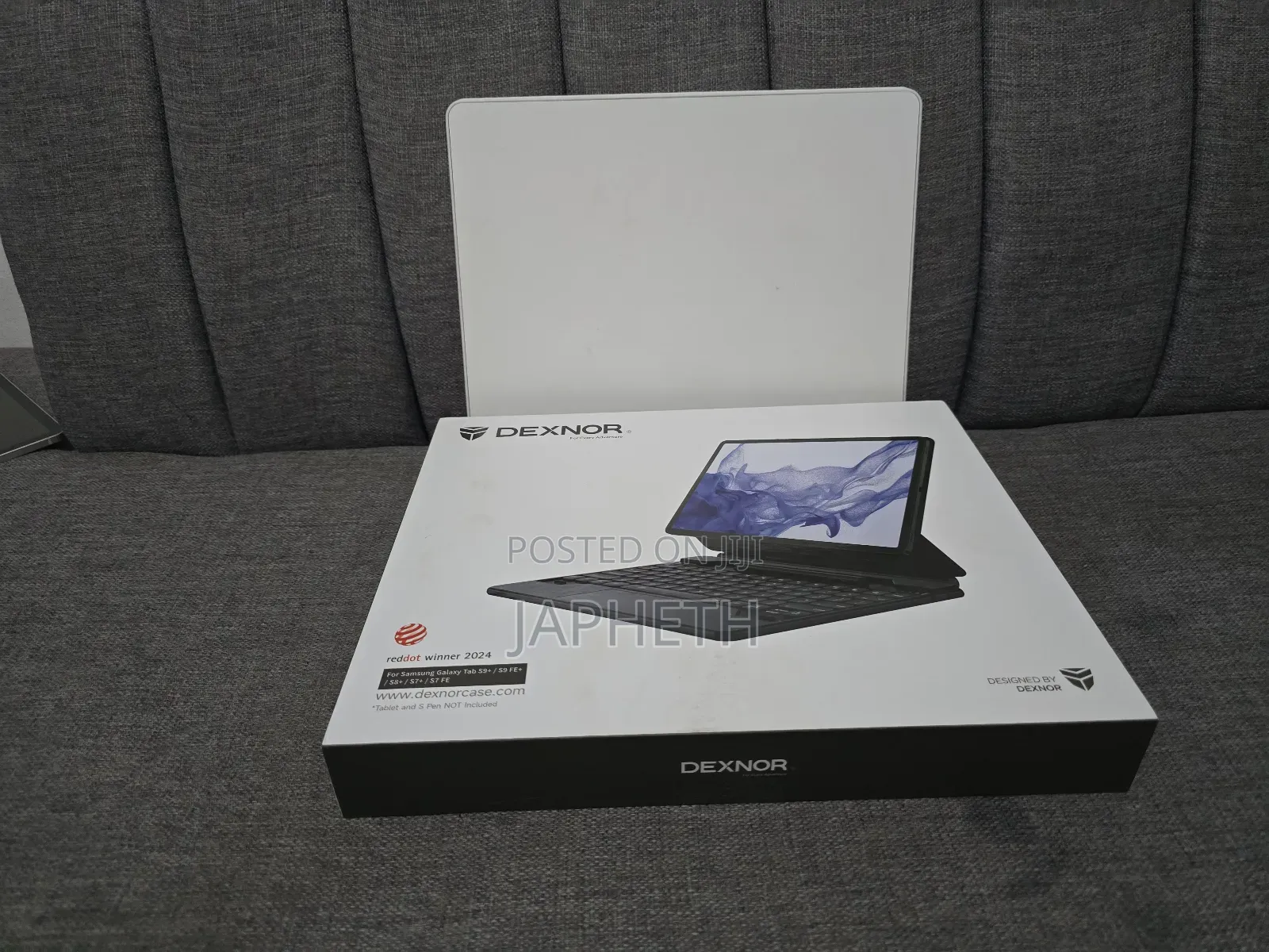 Dexnor 12.4" Floating Magnetic Keyboard For Samsung Tablets