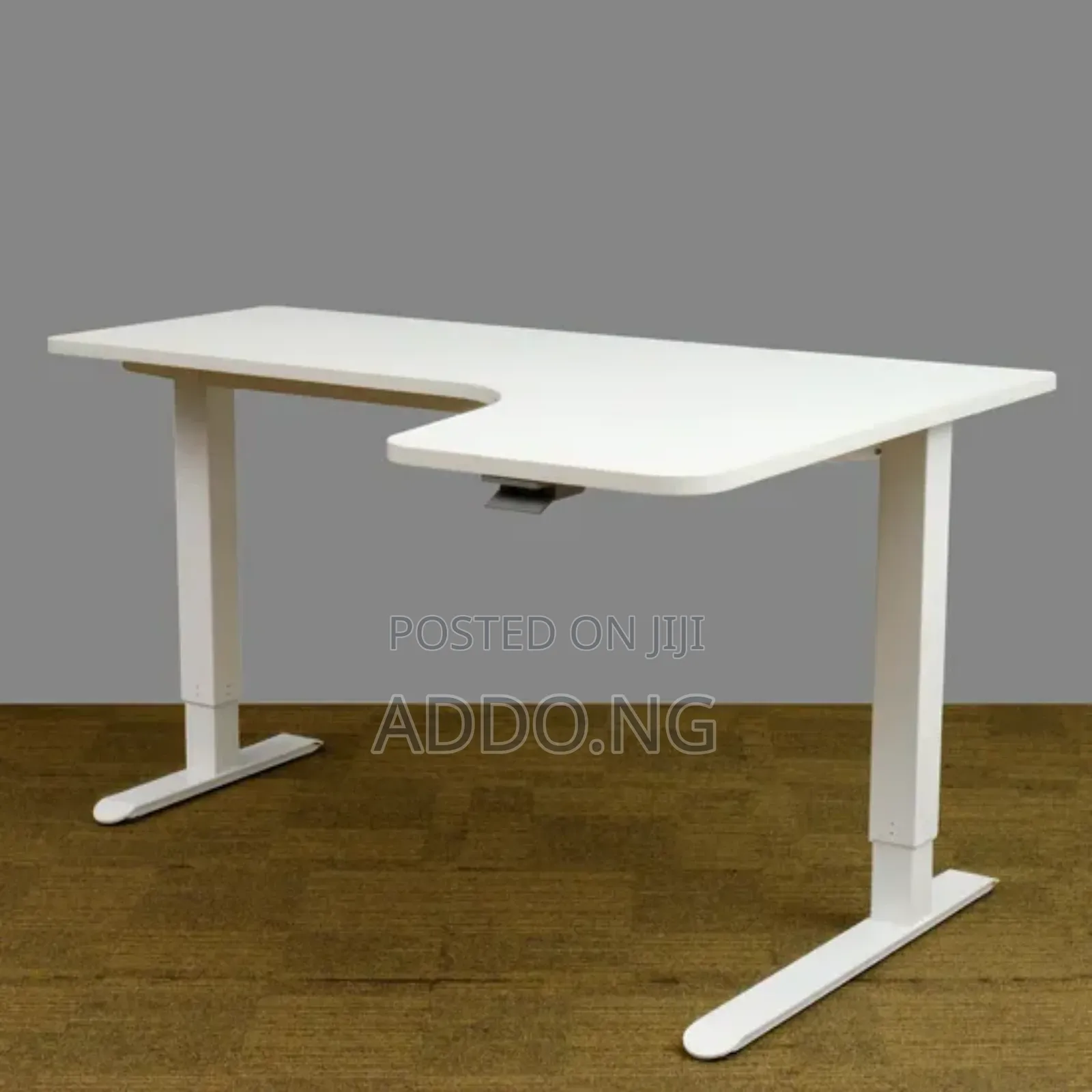 L Shape Electric Adjustable Desk 1.6 Meter
