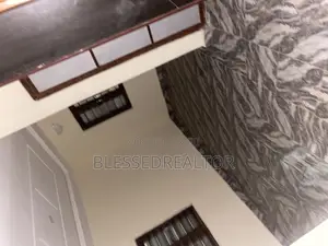 2bdrm Block of Flats in Umuori Toronto, Owerri for rent