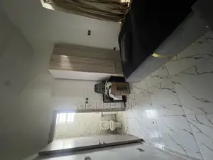 1bdrm Room & Parlour in Zara’S Estate, Ikota for rent