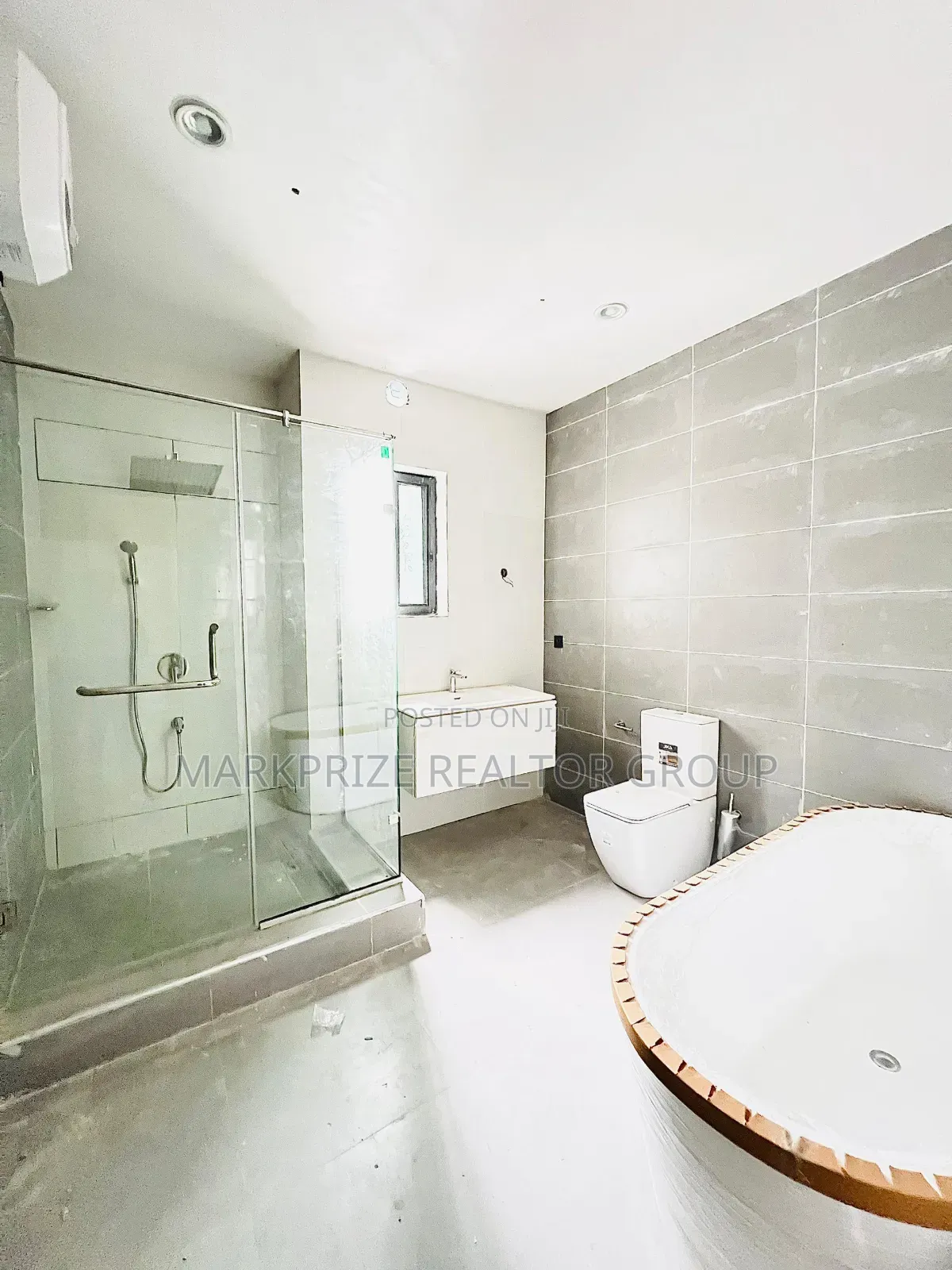 5bdrm Duplex in Banana Island Ikoyi for rent