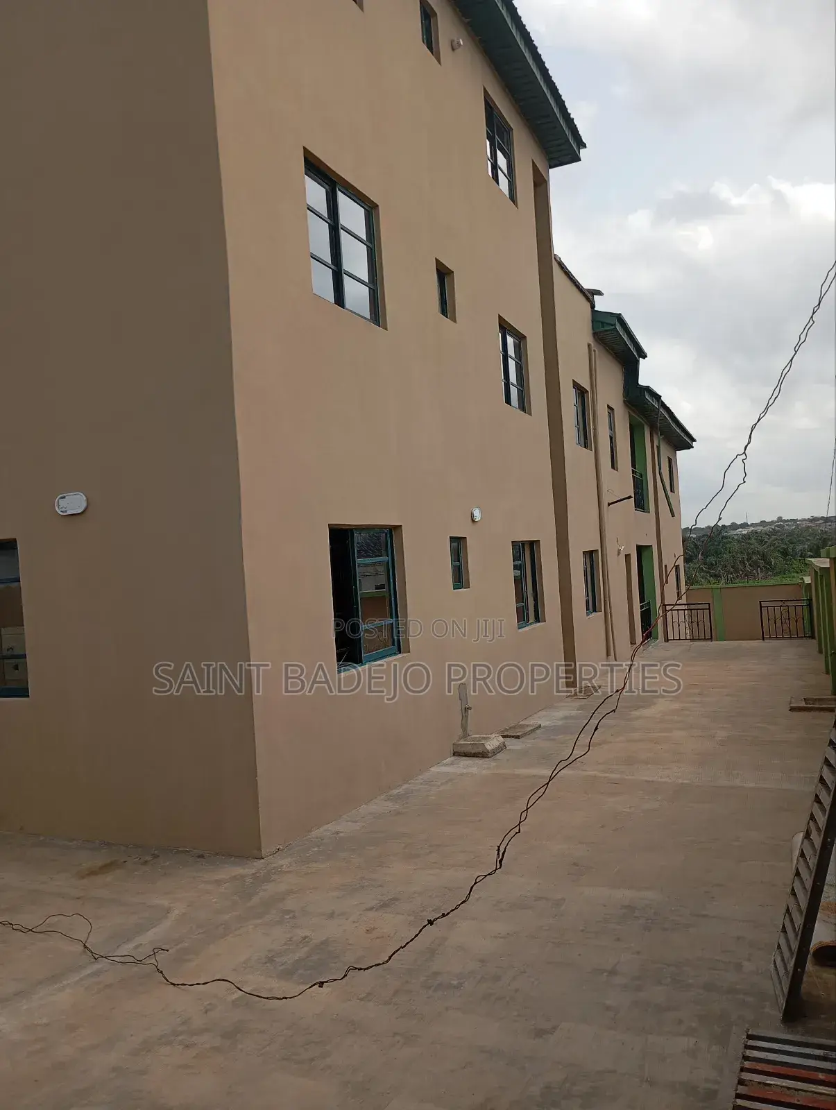 1bdrm Block of Flats in Orelope Area, Gberigbe for rent