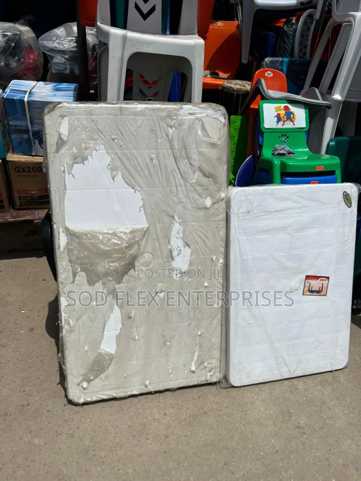 Biggest Plastic White Table