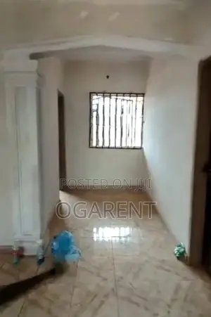 2bdrm Apartment in Santana Market, Benin City for rent