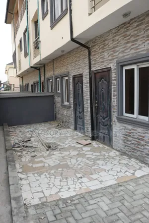 4bdrm Duplex in Lekki for sale