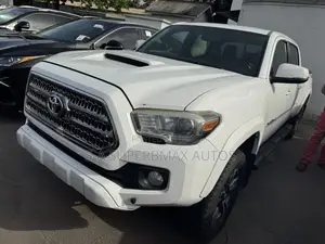 Toyota Tacoma TRD Sport 2017 White