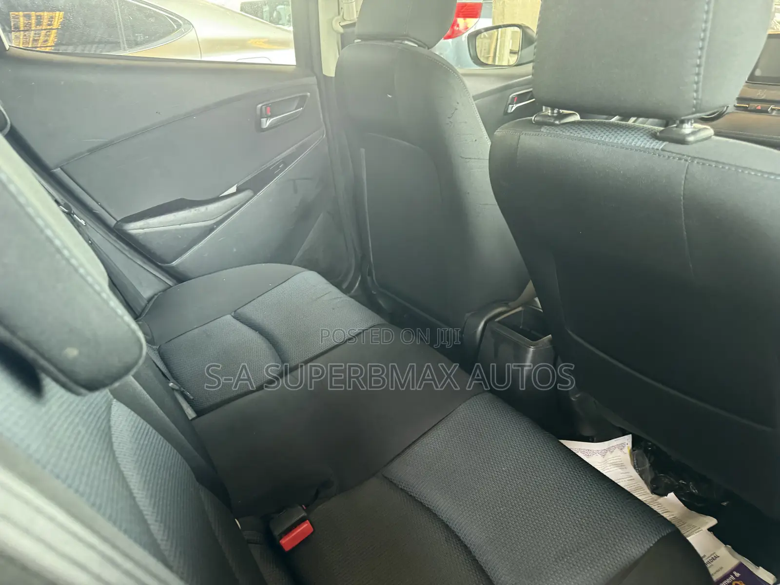 Toyota Yaris 2017 Blue