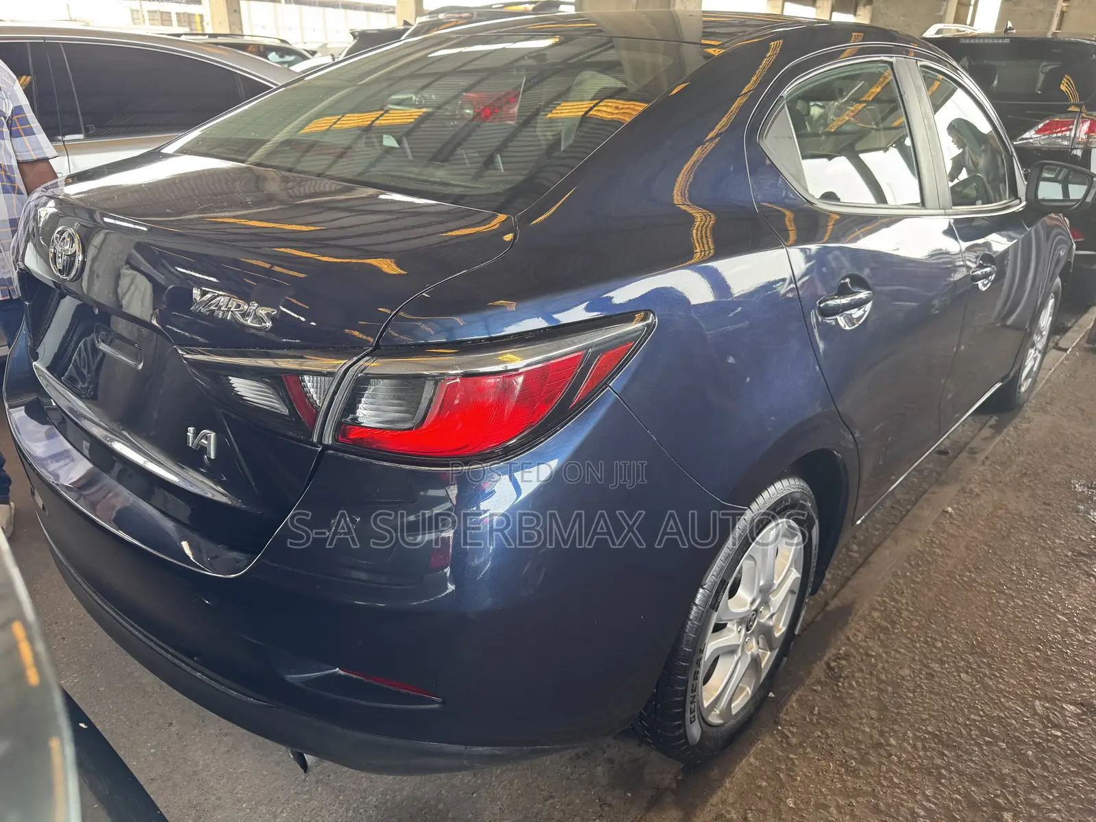 Toyota Yaris 2017 Blue