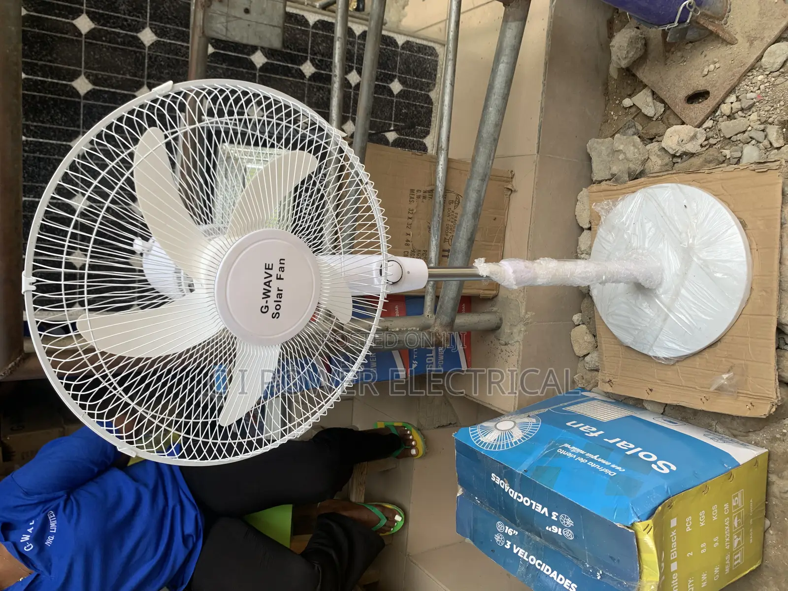 G Wave Solar Fan