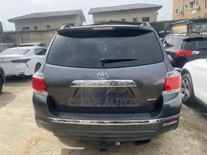 Toyota Highlander 2012 Gray