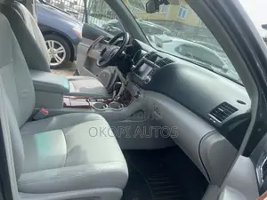 Toyota Highlander 2012 Gray