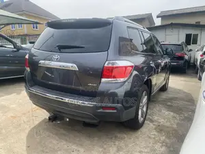 Toyota Highlander 2012 Gray