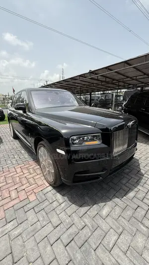New Rolls-Royce Cullinan Black Badge 2024 Black