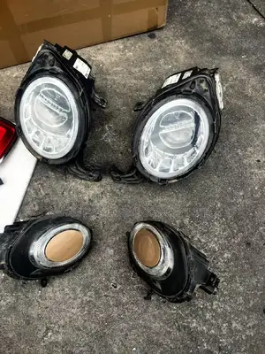 Bentley Bentyaga Headlights
