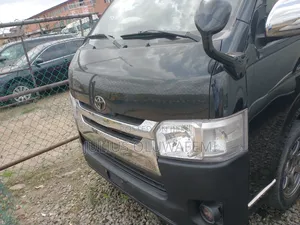 Toyota Grand HiAce 2011 Black