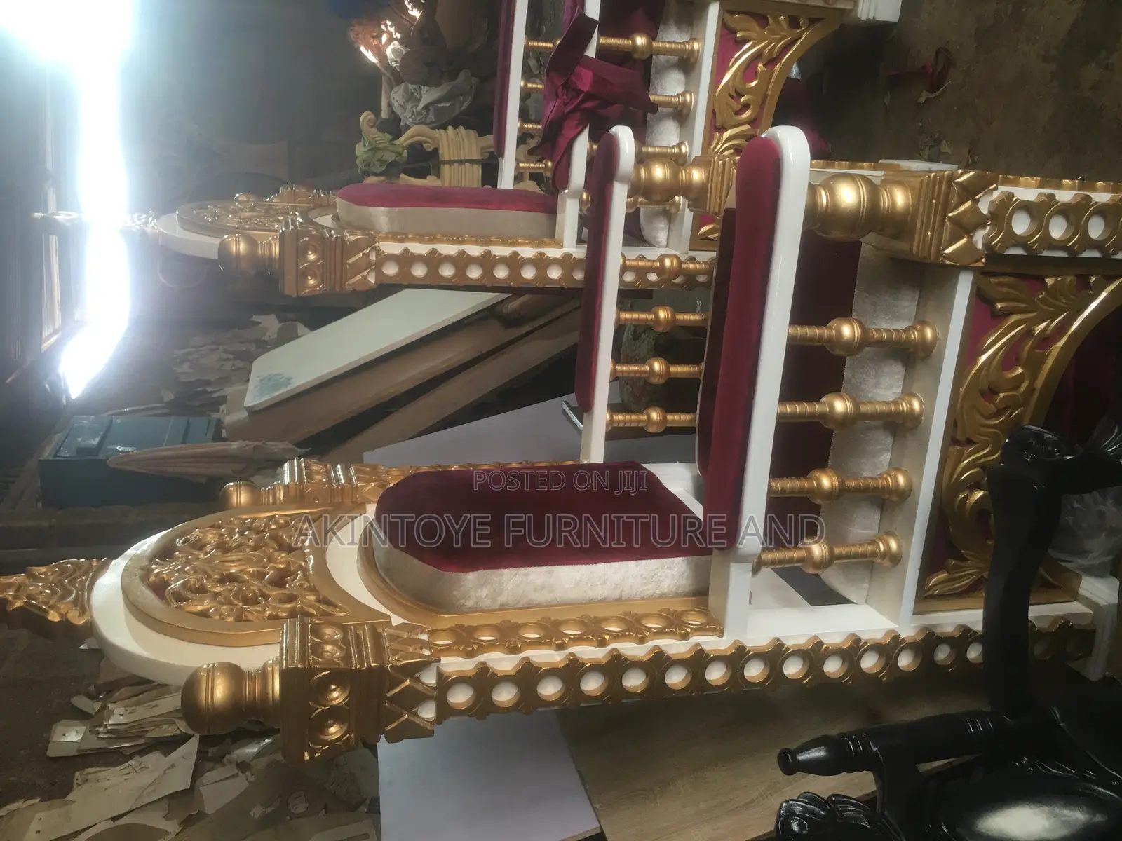 2 Royal Singles Chair