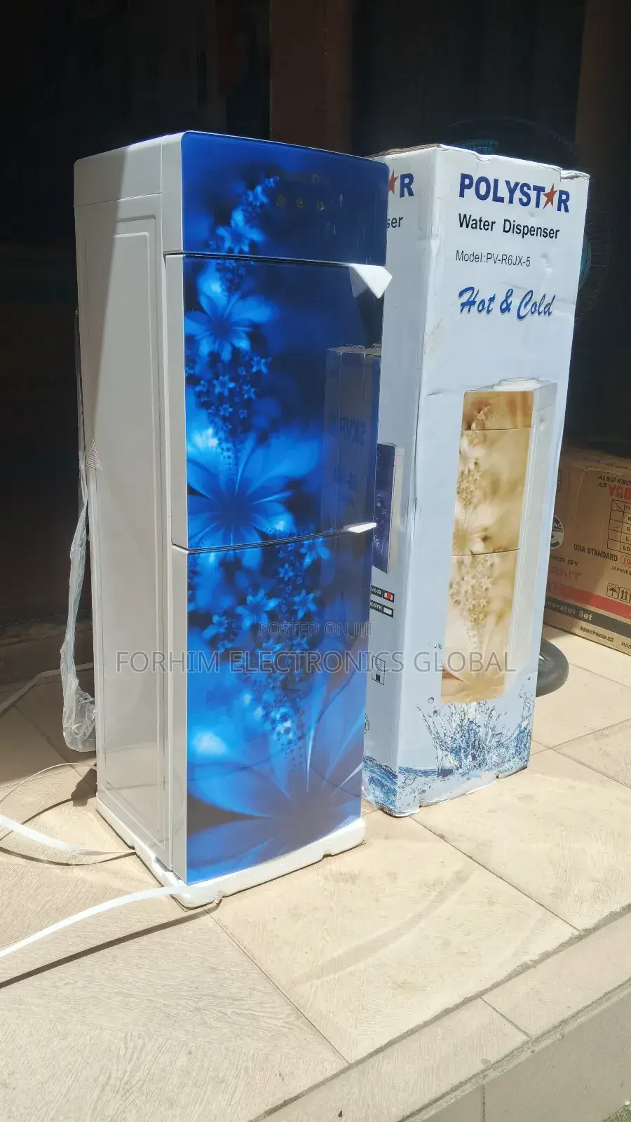 Polystar Water-dispenser