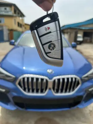BMW X6 xDrive40i AWD 2020 Blue