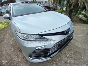 New Toyota Camry XLE V6 Auto 2024 Silver