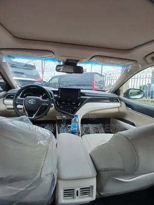 New Toyota Camry XLE V6 Auto 2024 Silver