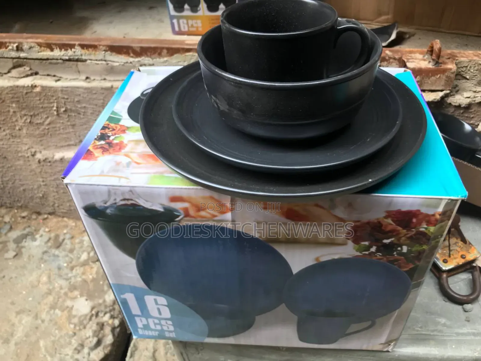 16 PCS Ceramic Dinnerset Black