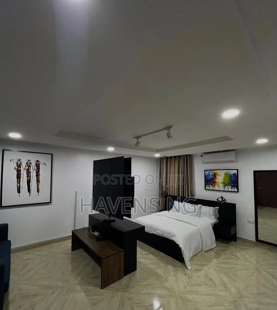 Modern Studio Apartment for Short Let