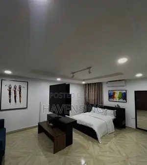 Modern Studio Apartment for Short Let