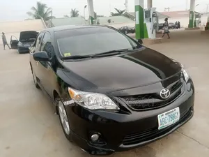 Toyota Corolla S 4dr Sedan (1.8L 4cyl 4A) 2013 Black