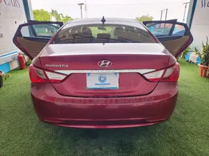 Hyundai Sonata 2011 Red