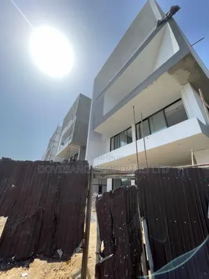 Furnished 6bdrm Duplex in Banana Island for sale