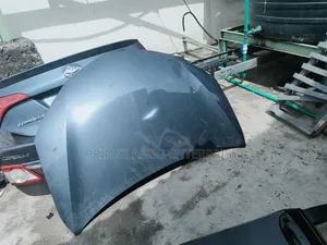 Bonnet Corolla 2014